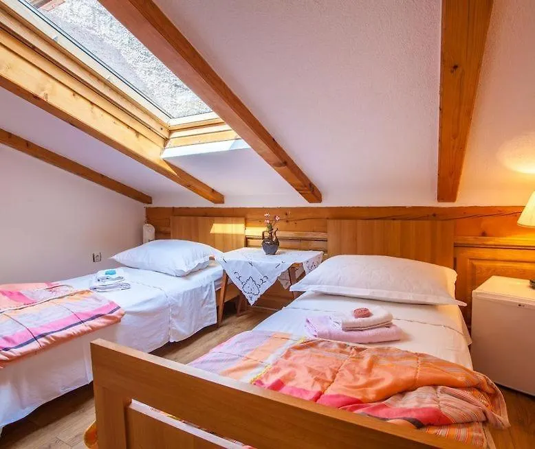 Room Kastelan Cres